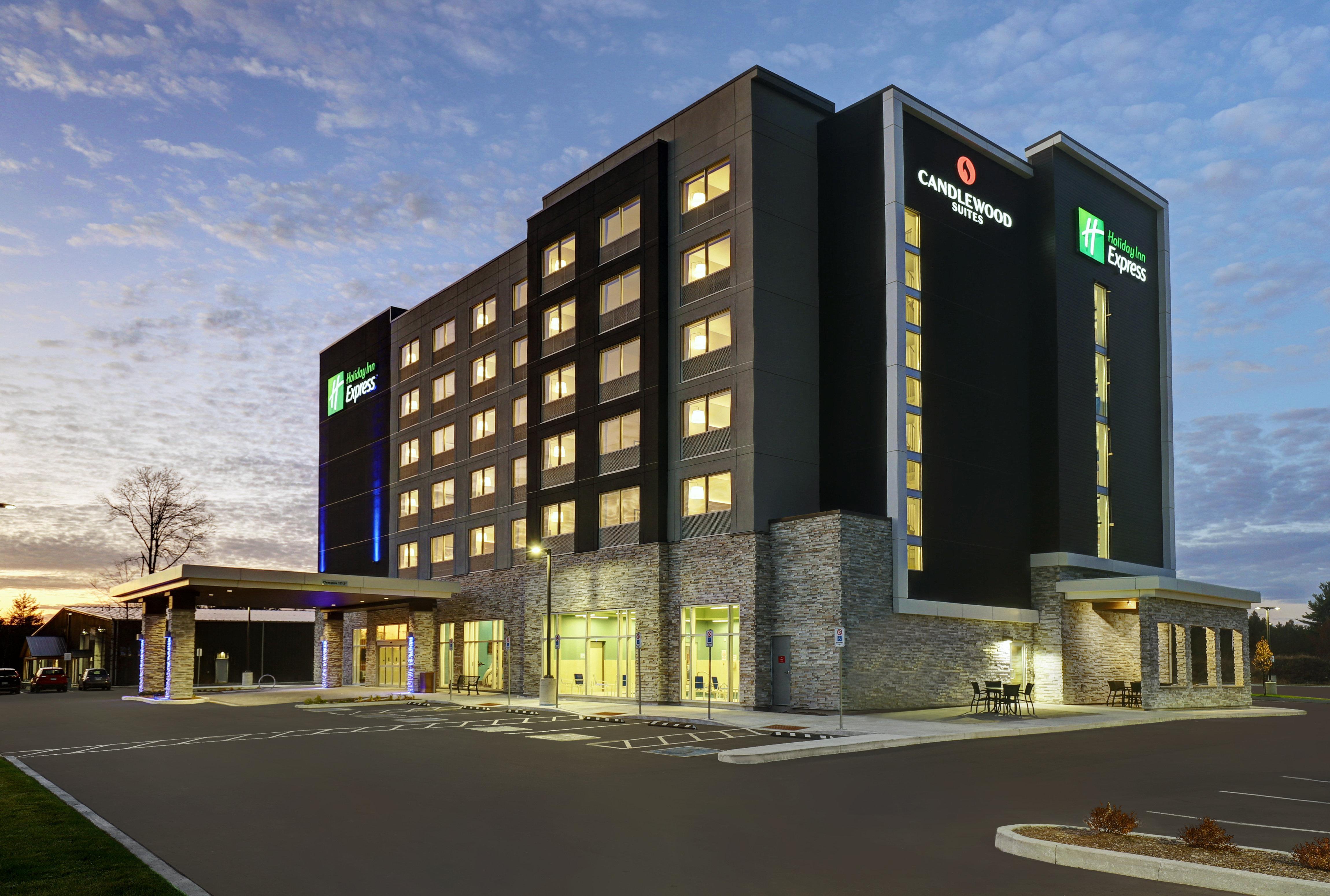 Holiday Inn Express - Kingston West, An Ihg Hotel Exterior photo